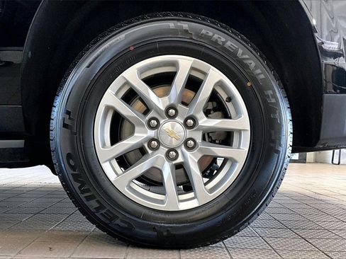 Used 2023 Chevrolet Suburban LT image 37