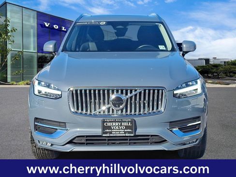 Certified 2023 Volvo XC90 B5 Plus image 2