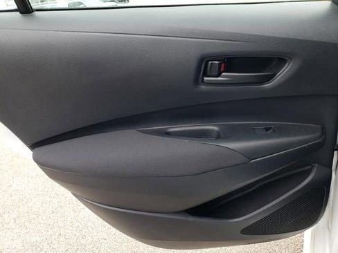 Used 2026 Toyota Corolla LE FWD image 12