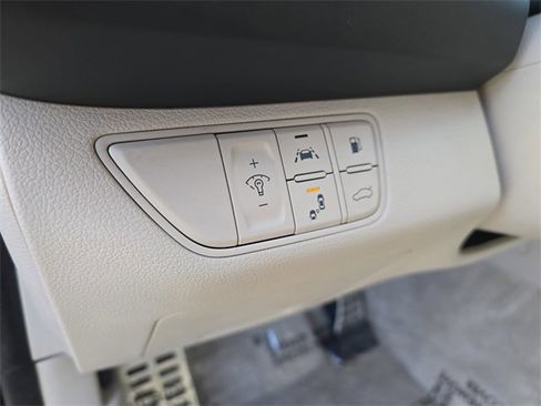 Used 2019 Genesis G70 3.3T Design image 28