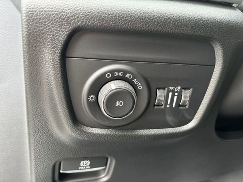 New 2026 Jeep Grand Cherokee L Limited AWD/4WD image 10