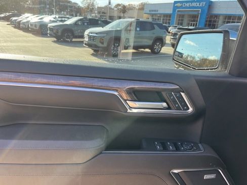 Used 2024 Chevrolet Silverado 1500 LTZ image 15