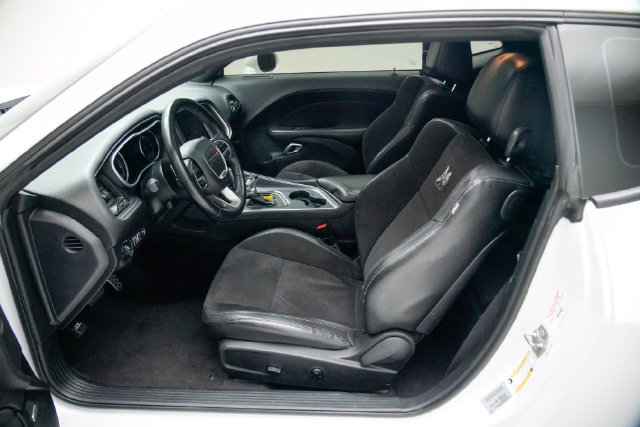 Used 2017 Dodge Challenger R/T Scat Pack w/ Leather Interior Group RWD image 23