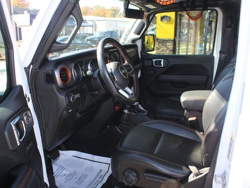 Used 2021 Jeep Gladiator Mojave image 12