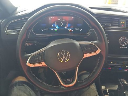 Used 2023 Volkswagen Tiguan SE R-Line AWD/4WD image 11