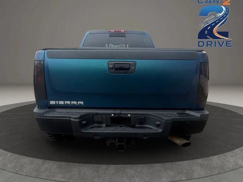 Used 2012 GMC Sierra 2500 Denali w/ Suspension Package, Off-Road AWD/4WD image 8