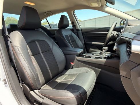 Used 2024 Nissan Altima 2.5 SR image 14