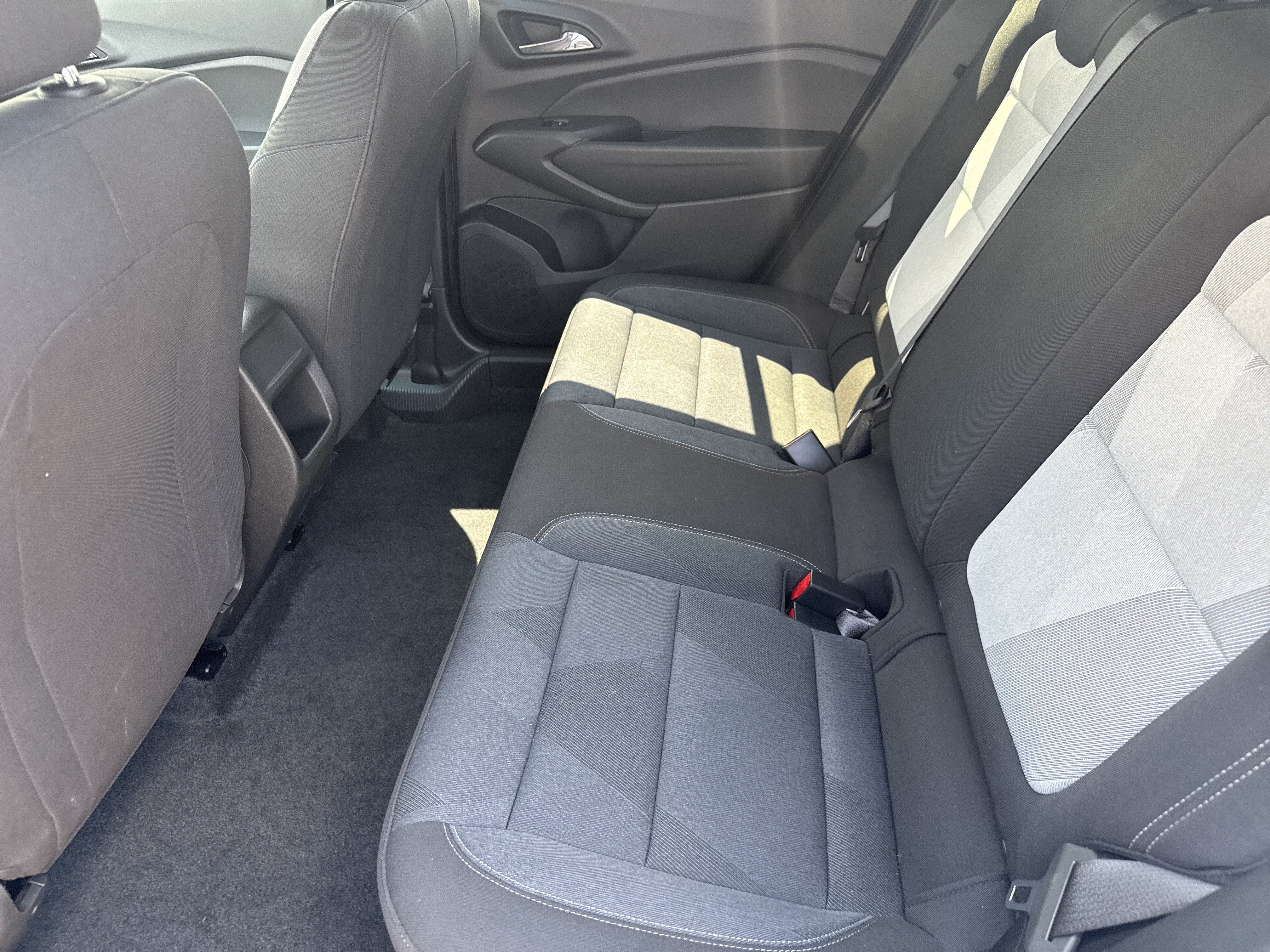 Used 2025 Chevrolet Trax LS FWD image 6