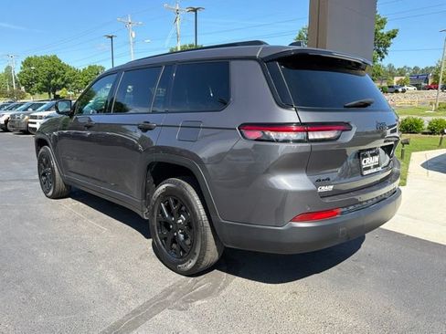 Used 2024 Jeep Grand Cherokee L Laredo AWD/4WD image 5