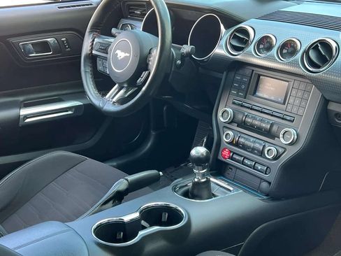 Used 2017 Ford Mustang GT w/ GT Performance Package RWD image 6