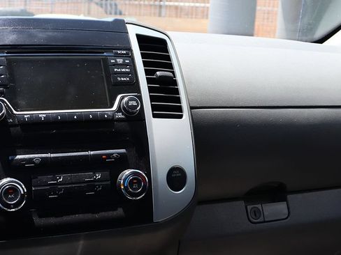 Used 2018 Nissan Frontier SV RWD image 43