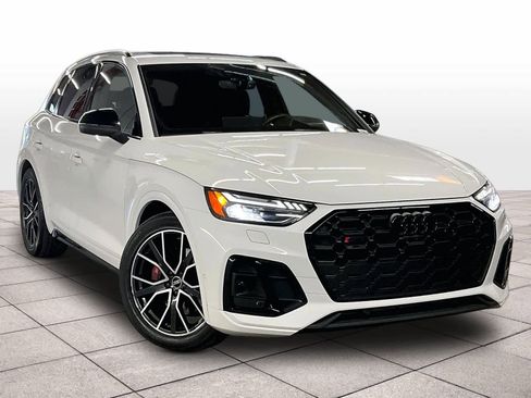 Used 2023 Audi SQ5 Prestige w/ Prestige Package AWD/4WD image 2