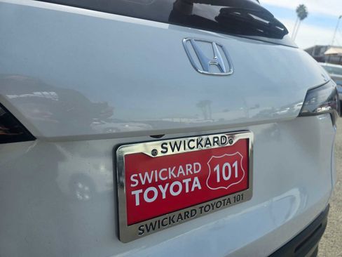 Used 2023 Honda HR-V LX image 16