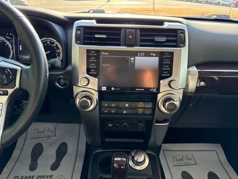 Used 2022 Toyota 4Runner Limited image 17