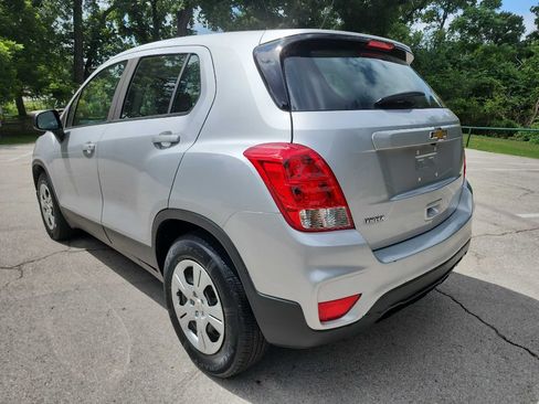 Used 2017 Chevrolet Trax LS FWD image 5
