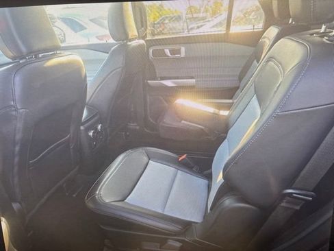 Certified 2023 Ford Explorer XLT w/ Equipment Group 202A AWD/4WD image 6