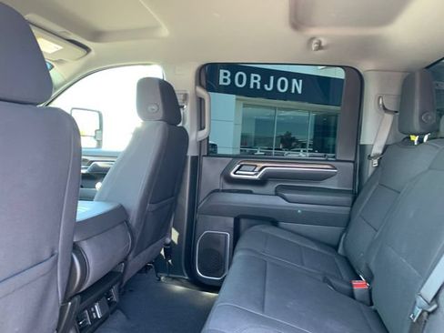 Used 2025 Chevrolet Silverado 2500 LT AWD/4WD image 12