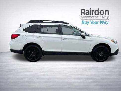 Used 2017 Subaru Outback 2.5i Premium AWD/4WD image 8