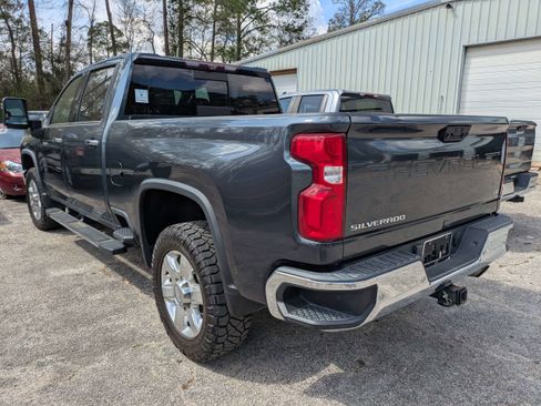 Used 2020 Chevrolet Silverado 2500 LTZ w/ LTZ Premium Package image 3