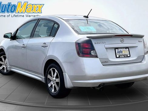 Used 2012 Nissan Sentra 2.0 SR w/ Special Edition Pkg FWD image 5