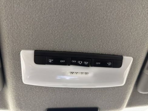 Used 2023 Nissan Kicks SV FWD image 34