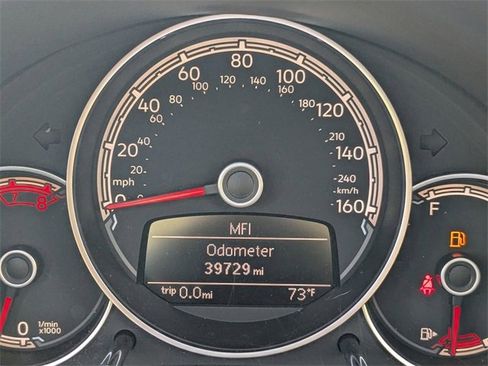 Used 2019 Volkswagen Beetle 2.0T S image 27