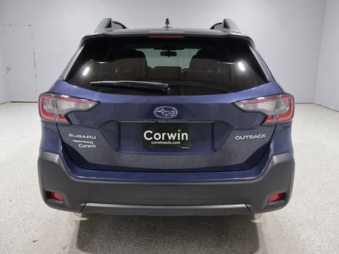 Used 2024 Subaru Outback Premium AWD/4WD image 3