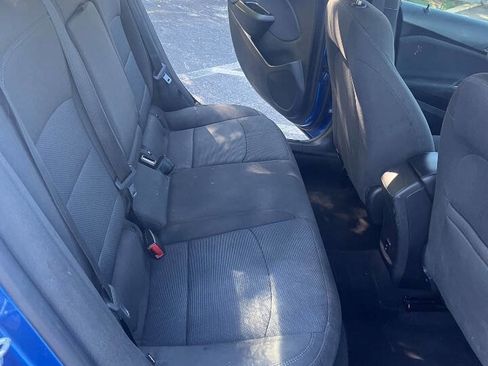 Used 2018 Chevrolet Cruze LT w/ Convenience Package FWD image 11