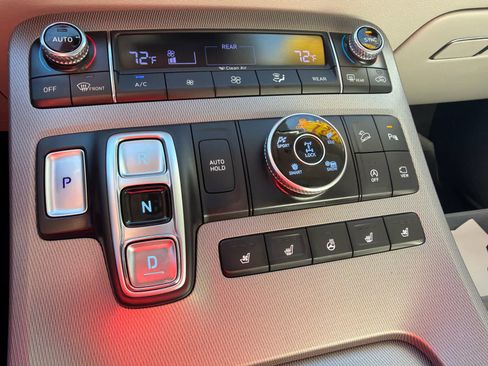 Used 2021 Hyundai Palisade Calligraphy w/ Winter Package image 30