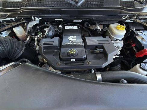 Used 2023 RAM 2500 Tradesman w/ Chrome Appearance Group AWD/4WD image 21