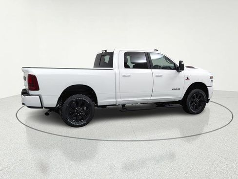 New 2026 RAM 2500 Laramie AWD/4WD image 10