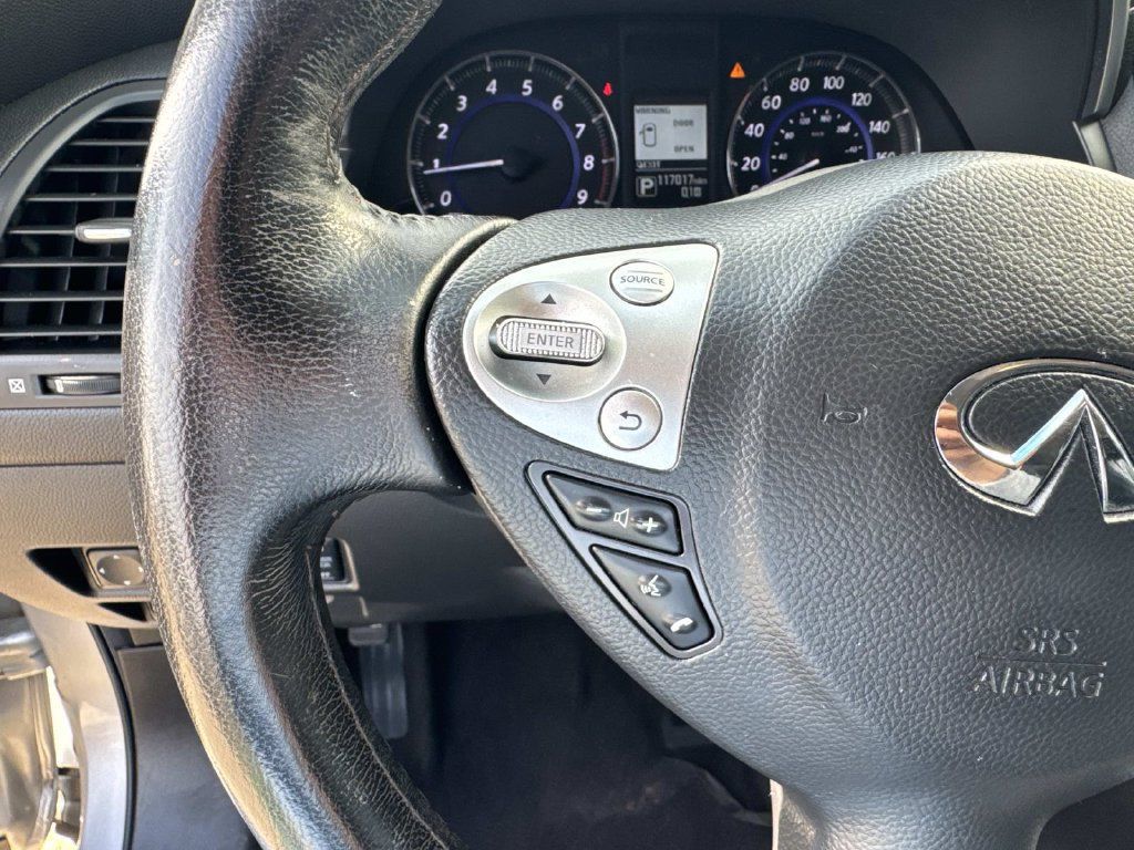 Used 2016 INFINITI QX70 2WD w/ Premium Package image 23