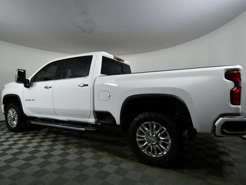 Used 2022 Chevrolet Silverado 3500 High Country w/ Z71 Off-Road Package AWD/4WD image 14