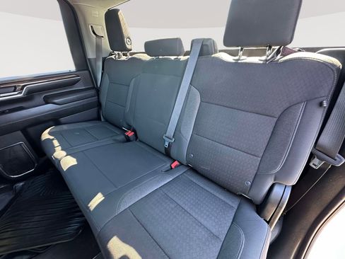 Used 2024 Chevrolet Silverado 2500 LT w/ Convenience Package image 31