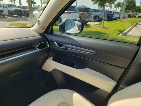 Used 2022 MAZDA CX-5 AWD 2.5 S w/ Premium Package image 18
