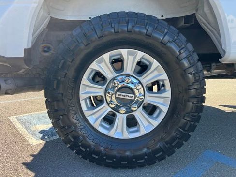 Used 2022 Ford F250 XLT w/ XLT Value Package AWD/4WD image 8