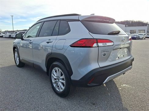 Certified 2023 Toyota Corolla Cross LE image 4