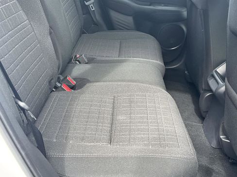 Used 2025 Honda HR-V LX image 17