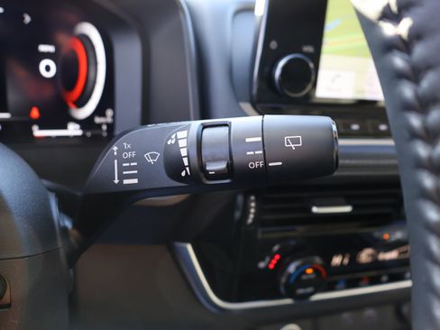 Used 2023 Nissan Rogue Platinum w/ Platinum Premium Package image 37