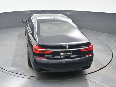 Used 2018 BMW 750i xDrive AWD/4WD image 23