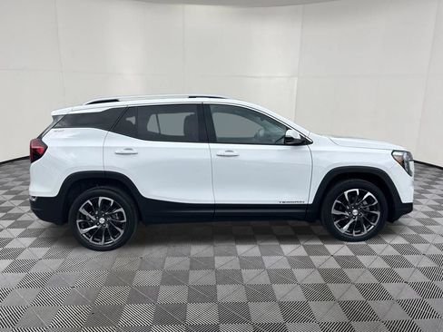 Certified 2022 GMC Terrain SLT AWD/4WD image 6