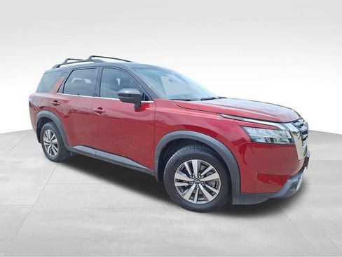 Certified 2023 Nissan Pathfinder SL FWD image 1