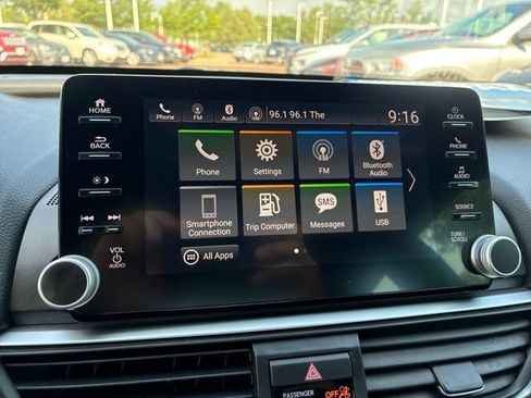Used 2018 Honda Accord Sport image 12
