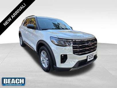 Used 2025 Ford Explorer Active w/ Active Comfort Package