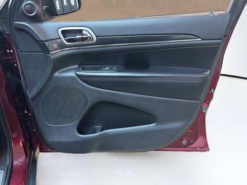 Used 2017 Jeep Grand Cherokee Trailhawk image 35