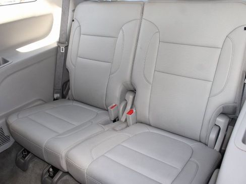 Certified 2023 GMC Acadia SLT image 16