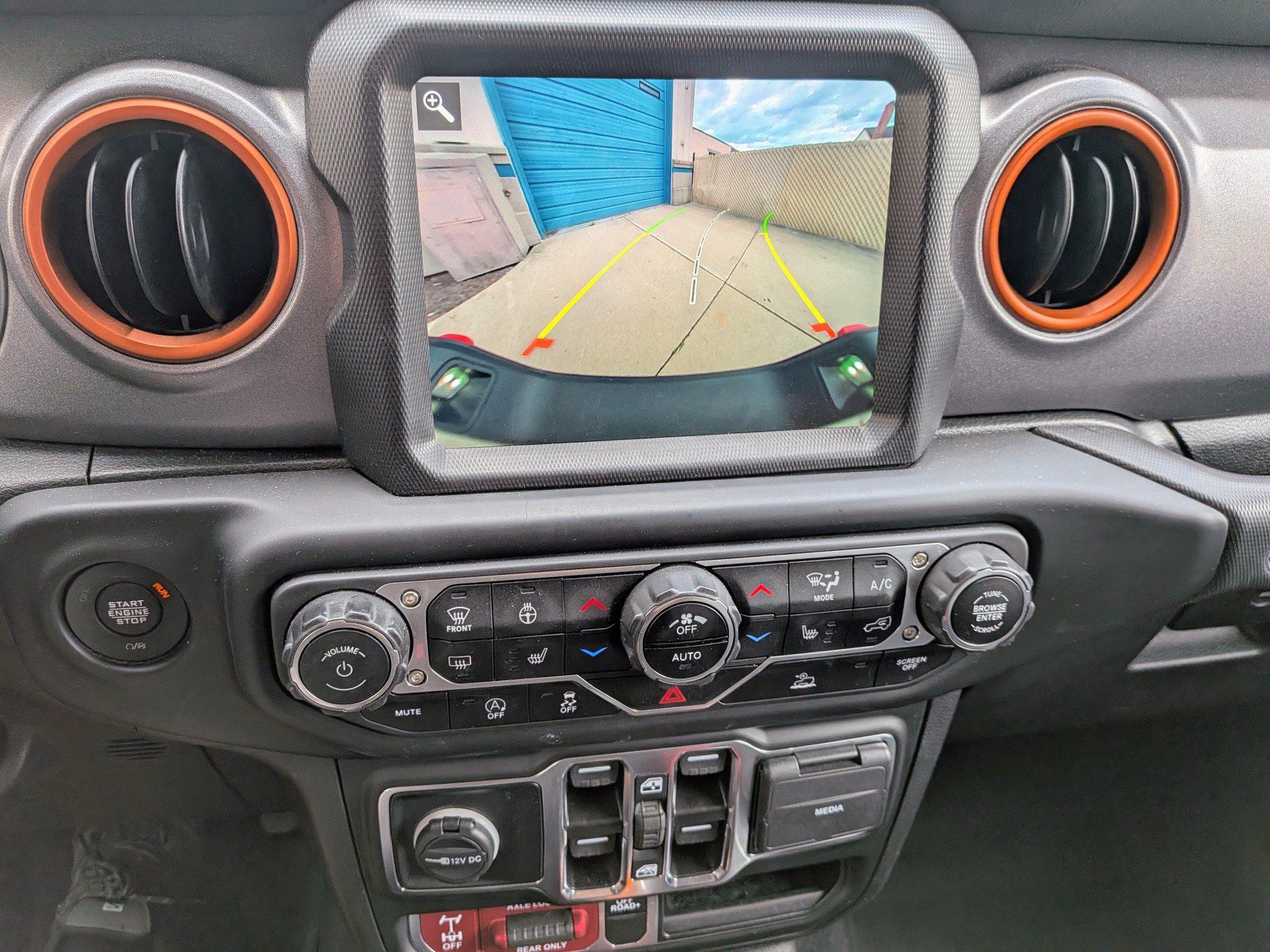 Used 2022 Jeep Gladiator Mojave w/ LED Lighting Group AWD/4WD image 11