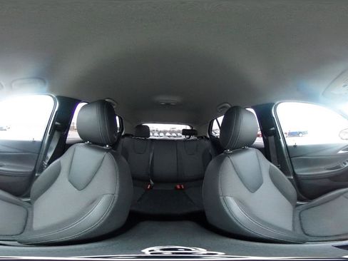 Used 2025 Buick Encore GX Preferred image 40