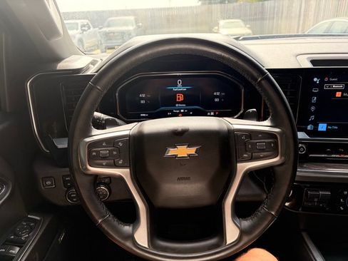 Used 2024 Chevrolet Silverado 1500 LTZ AWD/4WD image 19