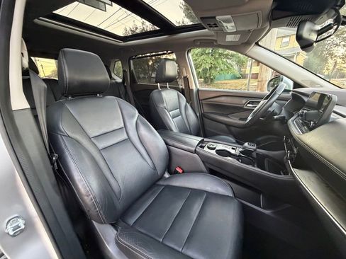 Used 2021 Nissan Rogue SL w/ Premium Package image 15